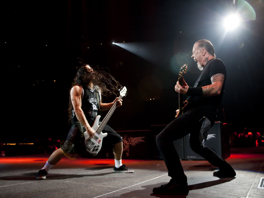 James Hetfield (right) and Robert Trujillo