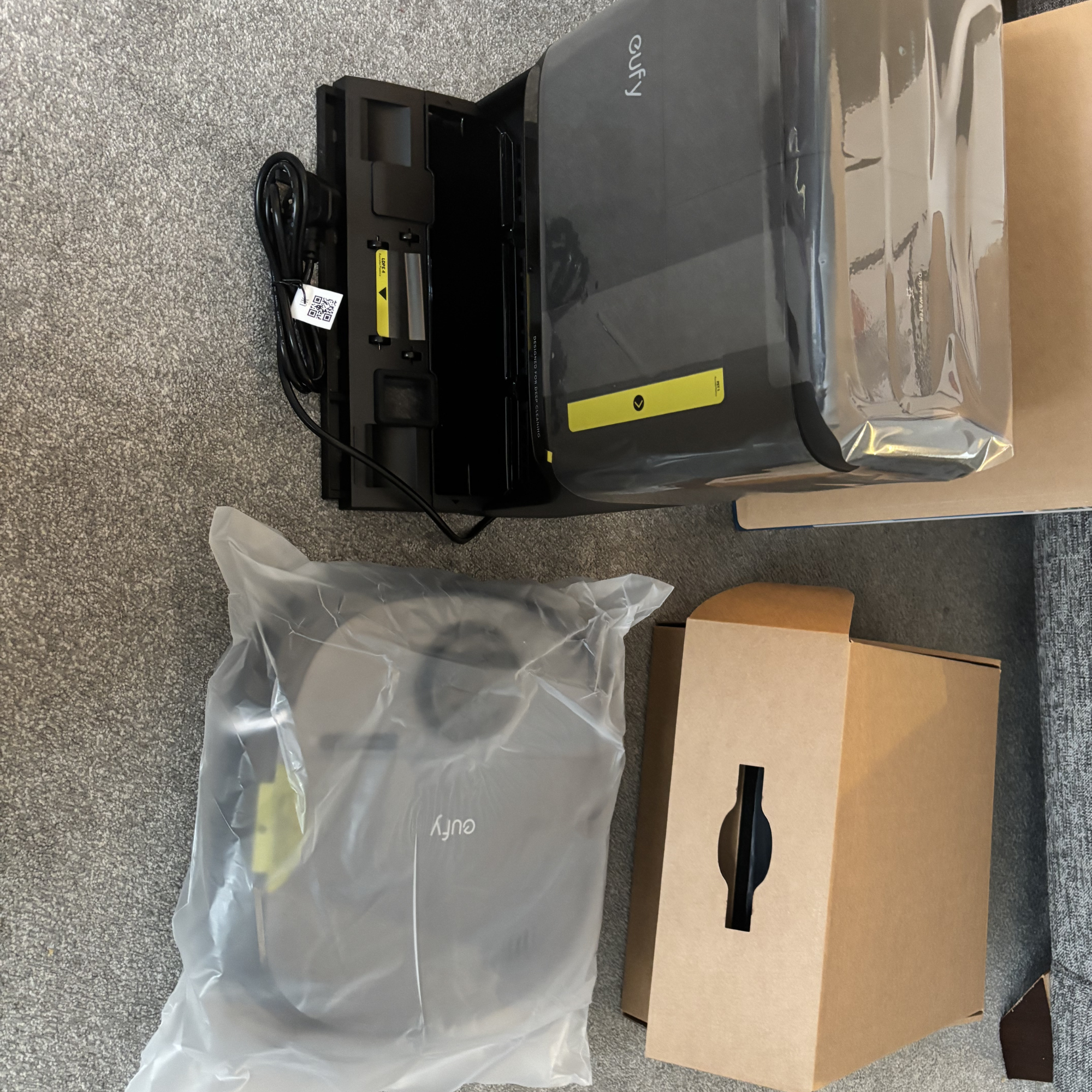 eufy omni c28 Robot Vacuum unboxing 