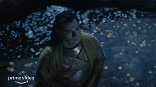 Gil-galad katsoo tähtitaivasta The Lord of the Rings: The Rings of Powerissa