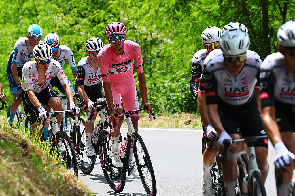 CASTELNOVO NE MONTI ITALY MAY 21 LR Juan Ayuso of Spain White best young jersey and Isaac Del Toro of Mexico and Team UAE Team Emirates XRG Pink Leader Jersey compete during the 108th Giro dItalia 2025 Stage 11 a 186km stage from Viareggio to Castelnovo ne Monti 715m UCIWT on May 21 2025 in Castelnovo ne Monti Italy Photo by Tim de WaeleGetty Images