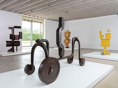 Installation view of David Smith’s exhibition ‘Sculpture 1932-1965’ at Yorkshire Sculpture Park