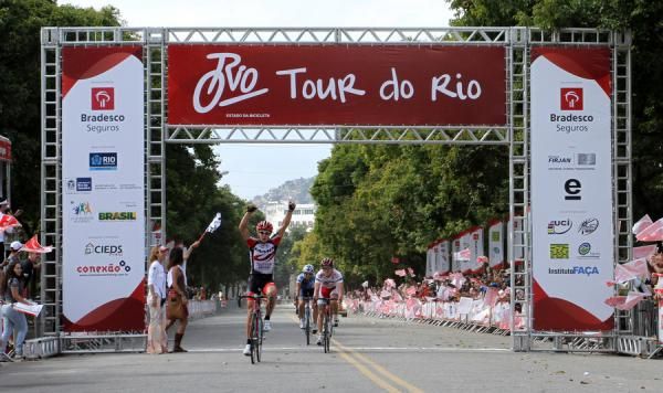 The final stage into Rio de Janiero, won by Jamis Sutter Homes' Eric Schildge