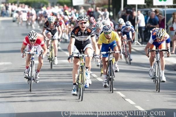Laurent Pichon (Bretagne - Schuller) had time to savour his sprint win.
