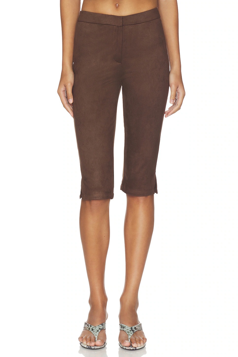 Superdown, Ayla Faux Suede Capri