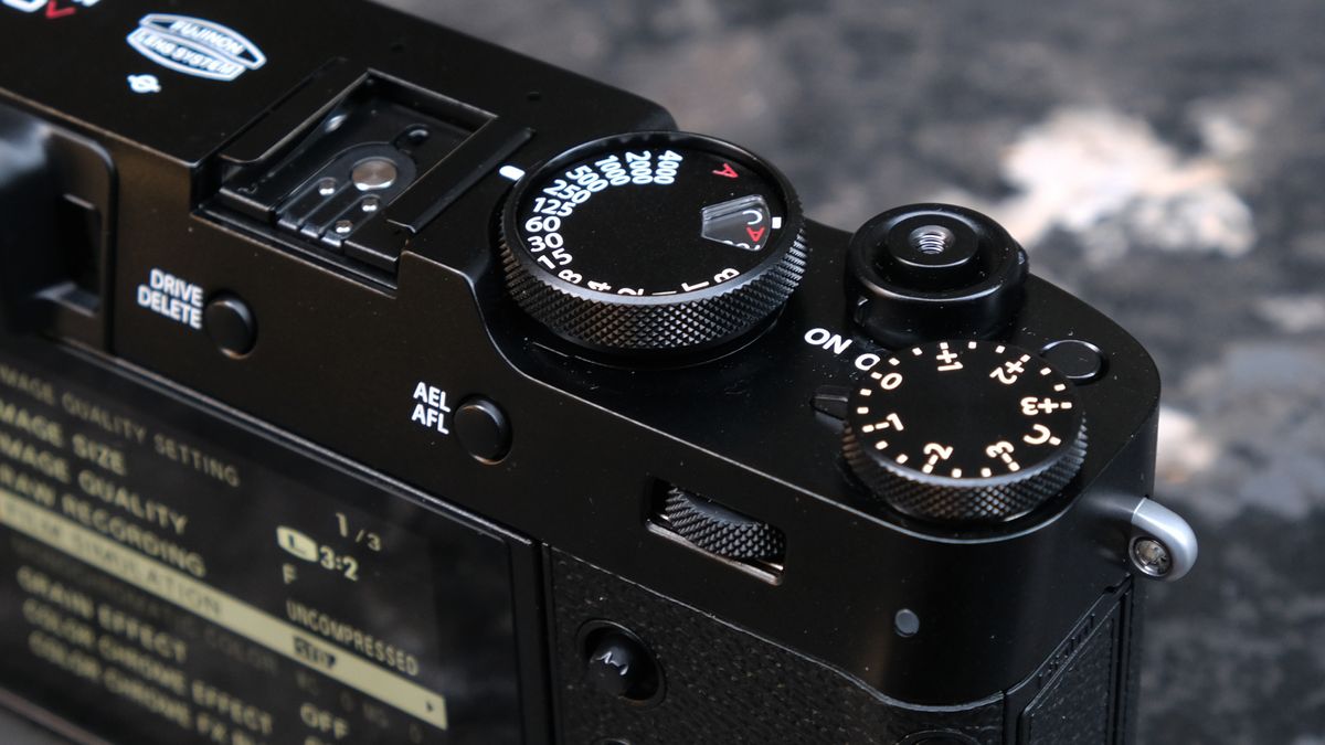 Fujifilm X100V