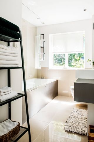 luckin-barn-bathroom