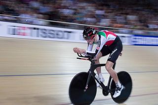 Stefan Kueng (Switzerland) wins the men's individual pursuit