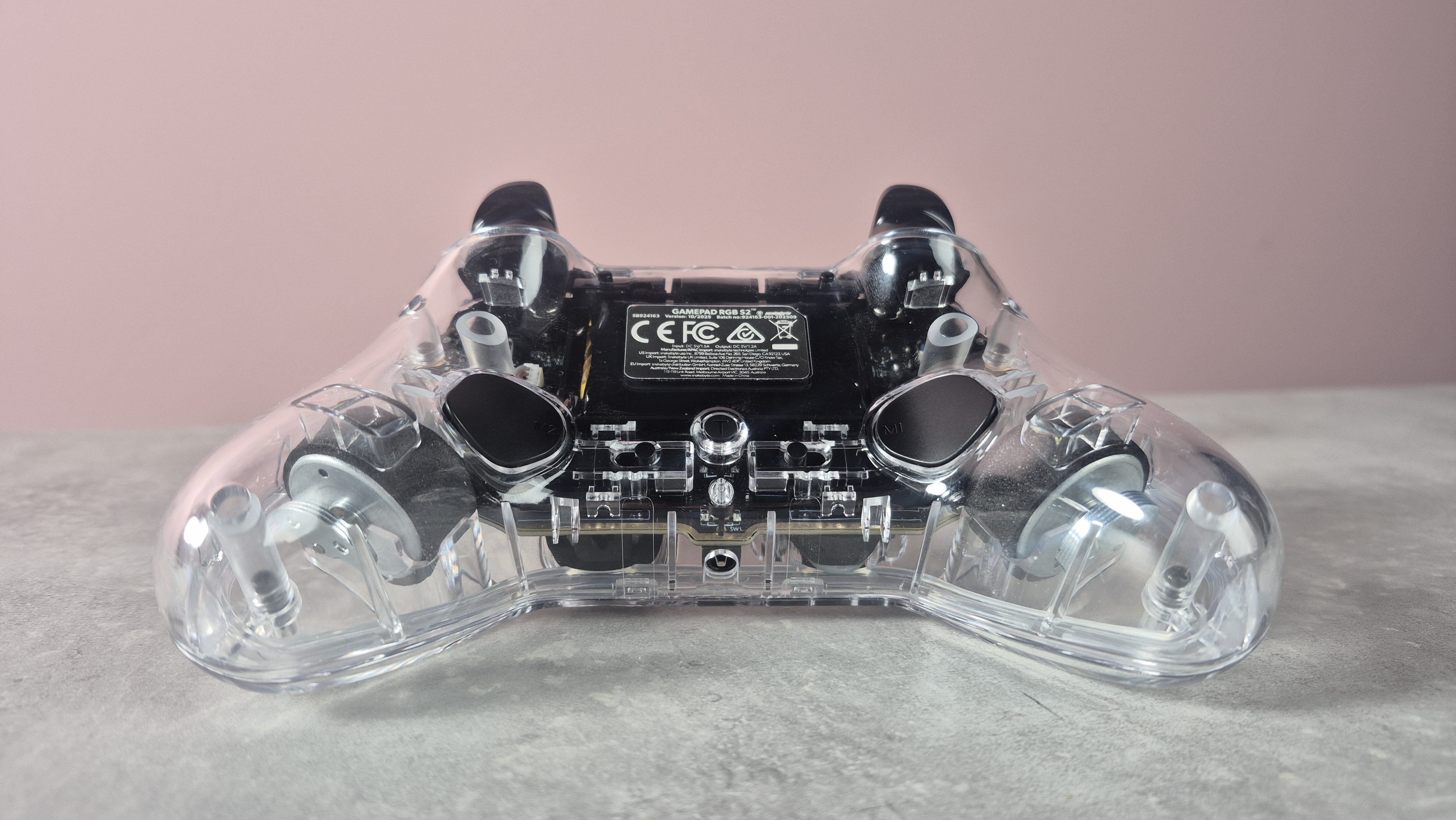 Reverse side of the Snakebyte Gamepad RGB S2