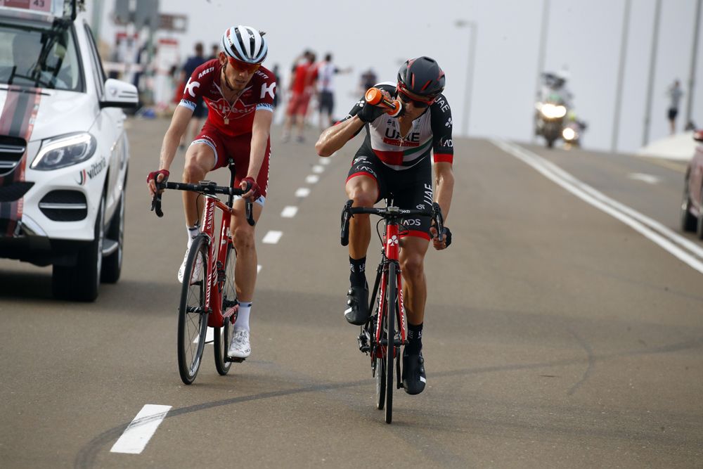 Rui Costa (UAE Emirates) and Ilnur Zakarin (Katusha) attack