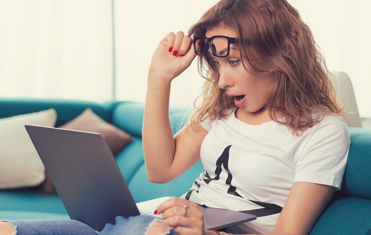 users shocked by woman's controversial bathroom cleaning hack(02)