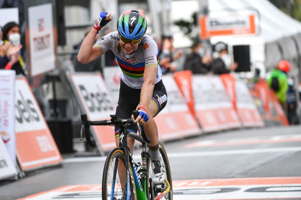 Anna van der Breggen (Boels Dolmans) won the women's Fl&egrave;che Wallonne for the sixth consecutive time