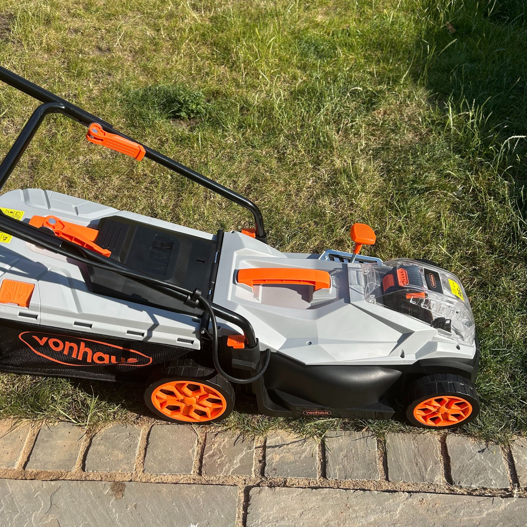 Vonhaus Cordless Lawn Mower 40V - around patio edges