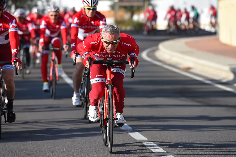 Igor Makarov gets low