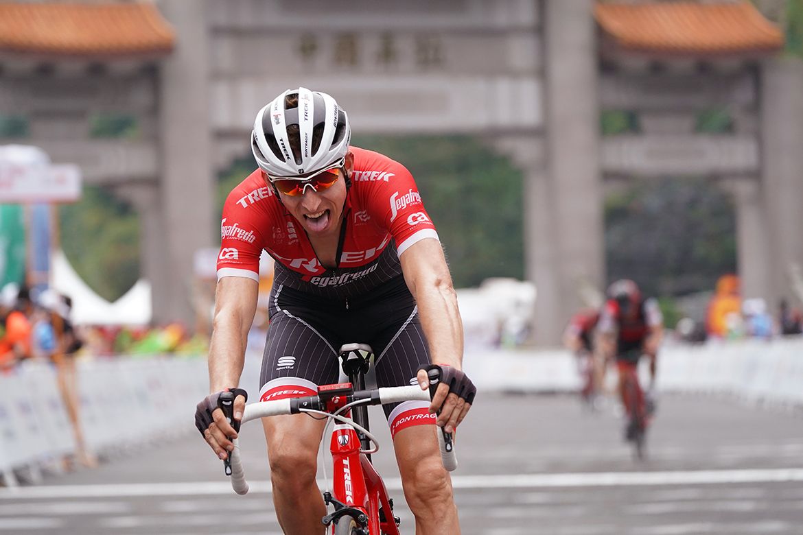 Bauke Mollema finishes in second place