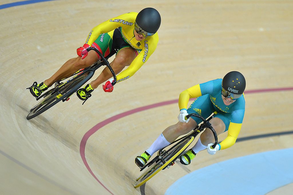 Simona Krupeckaite (Lithuania) and Anna Meares (Australia) in the sprint
