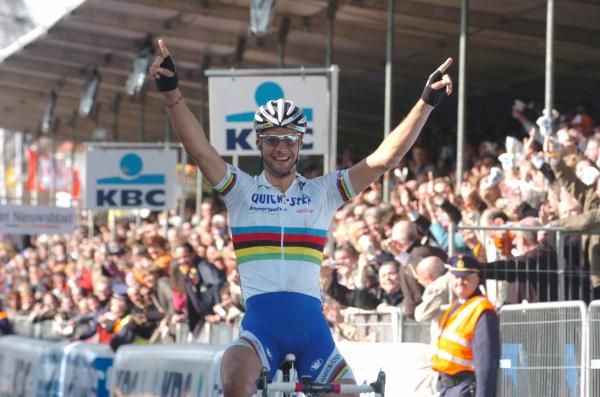 Tom Boonen won the Tour of Flanders as world champion in 2006.