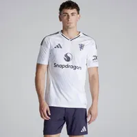 Adidas Manchester United 2025/26 away shirt