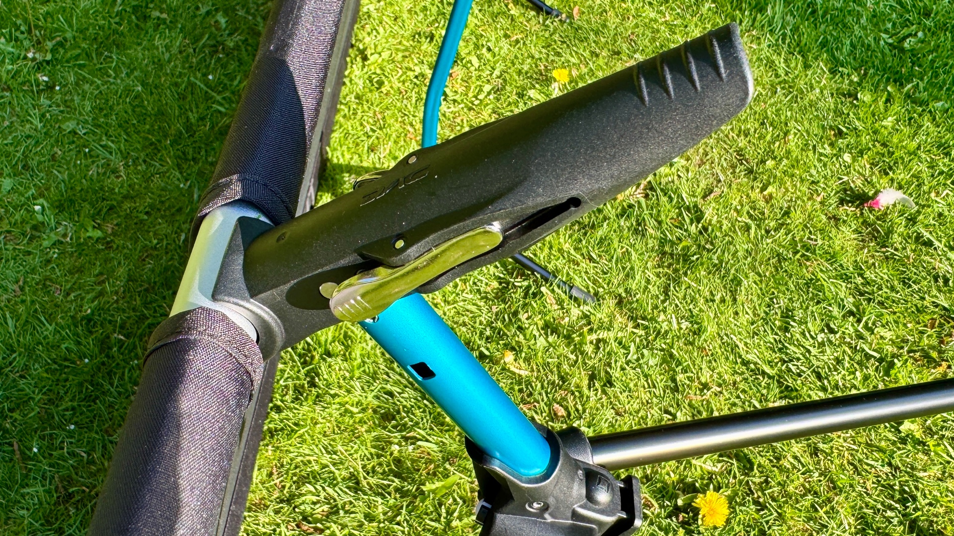 Helinox Cot One Convertible lock lever lever