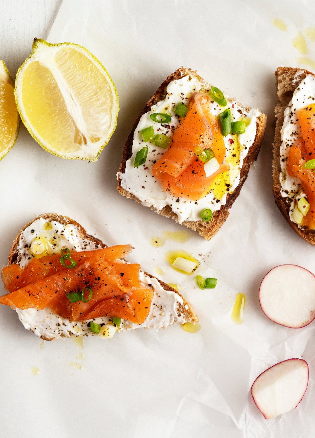Smoked salmon and cream cheese bites