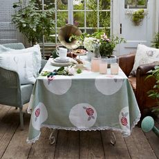 how to make tablecloth crafts