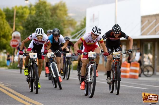 The elite men sprint for the line