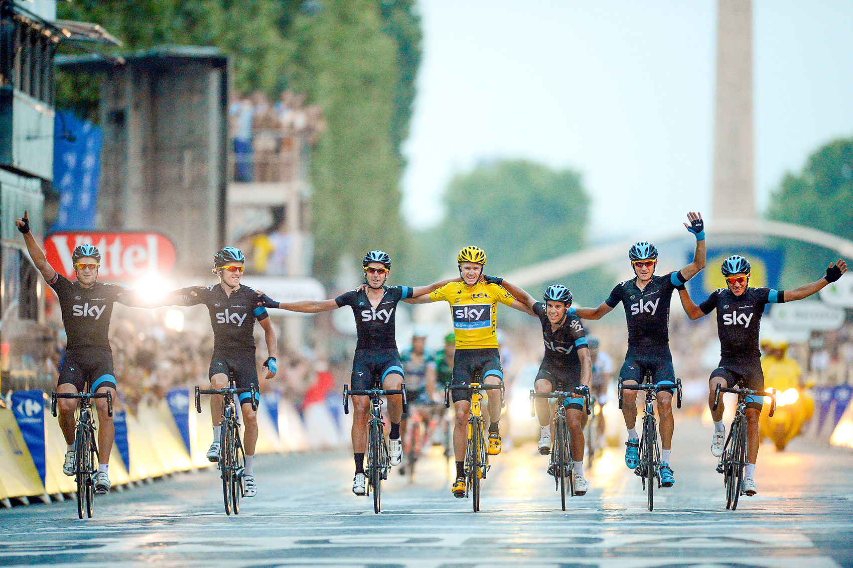 Cycling : 100th Tour de France 2013 / Stage 21 Christopher Froome (GBr) yellow Jersey / Team Sky (Gbr)/ Peter Kennaugh (GBr)/ Vasil Kiryienka (Blr)/ David Lopez Garcia (Spa)/ Richie Porte (Aus)/ Kanstantsin Siutsou (Blr)/ Ian Stannard (GBr)/ Geraint Thomas (GBr)/ Celebration Joie Vreugde / Versailles - Paris Champs-Elysees (133,5Km)/ Ronde van Frankrijk TDF / Rite Etape /(c)Tim De Waele (Photo by Tim de Waele/Corbis via Getty Images)