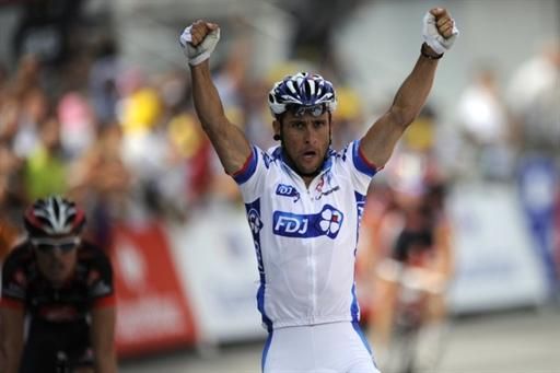 Sandy Casar (Fran&ccedil;aise des Jeux) wins the stage in Saint-Jean-de-Maurienne.