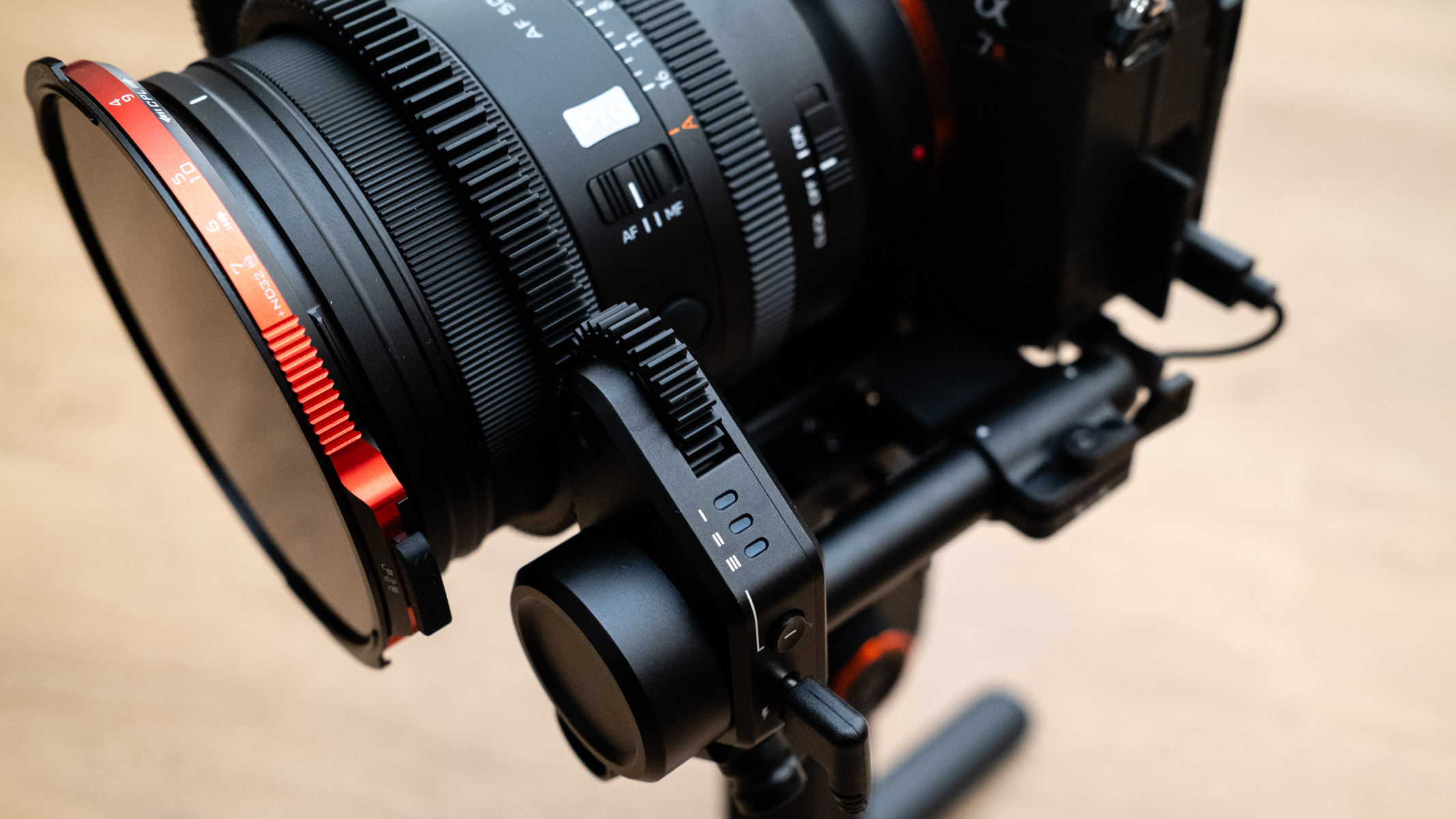 Hohem iSteady MT3 Pro close up of the follow focus motor