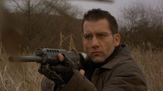 Clive Owen in The Bourne Identity