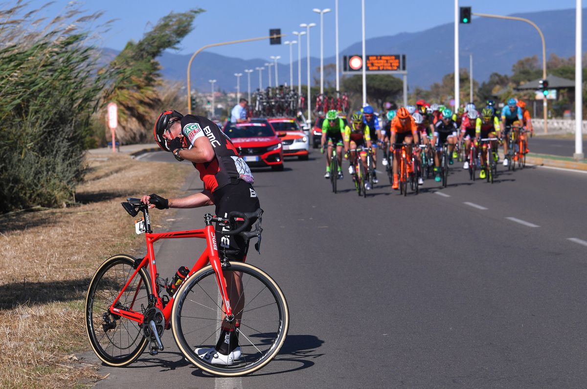The moment that ended Rohan Dennis' Giro ambitions