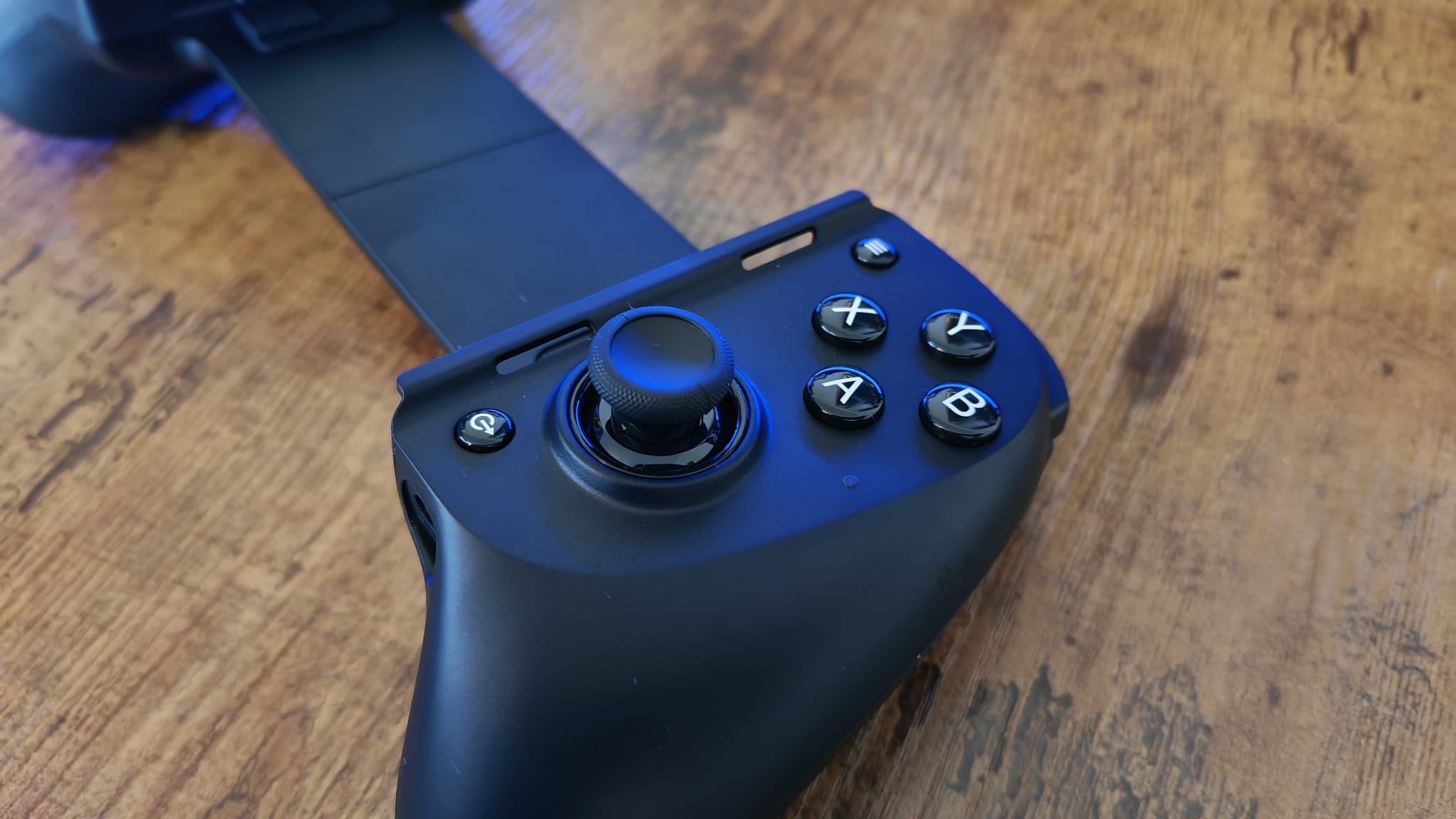 The face buttons and thumbstick of the Razer Kishi V3 Pro