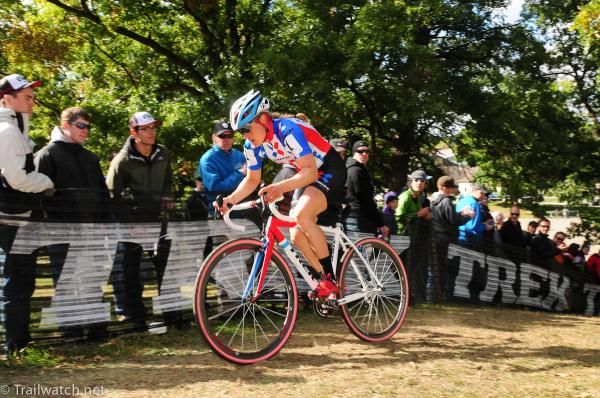 Katie Compton (Trek Cyclocross Race Team) riding the stairs and steep climb