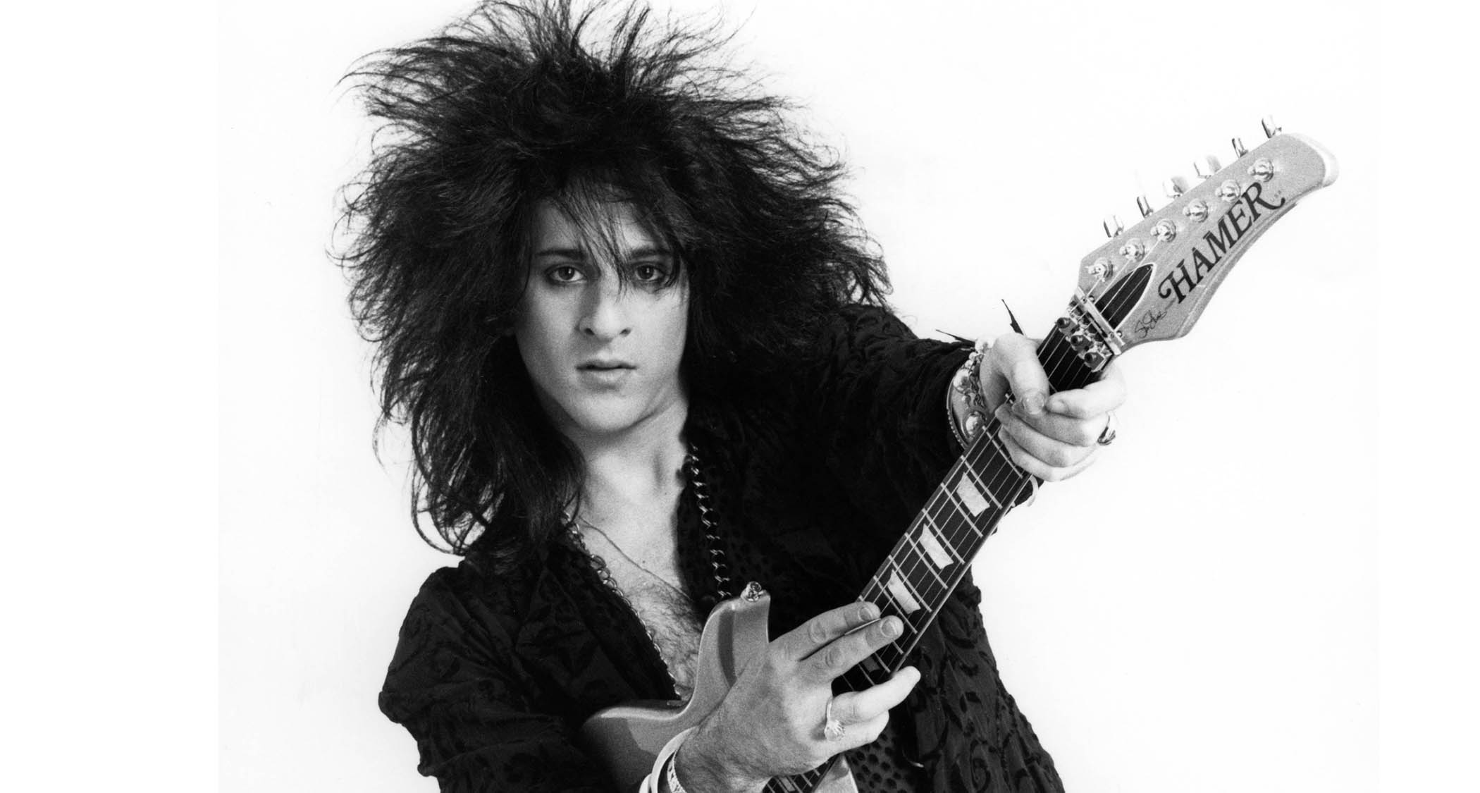 Steve Stevens pictured in 1986 with his Hamer S-Style.