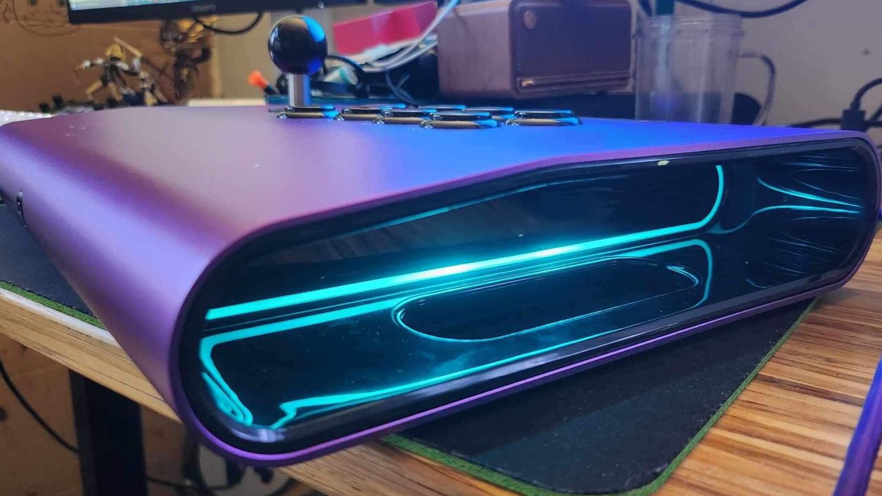 Side of the Victrix Pro FS showing the lighting