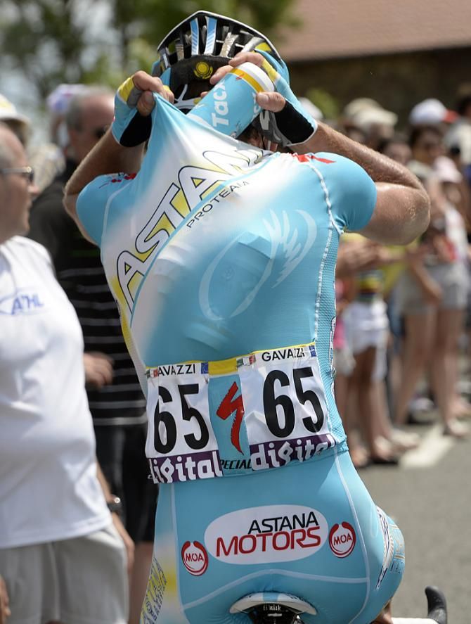 Francesco Gavazzi (Astana) was on bottle duty today