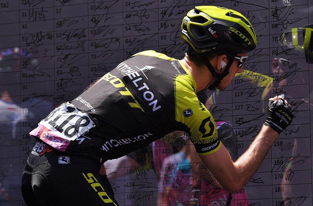 Simon Yates (Mitchelton-Scott) stage 4 at the Giro d'Italia