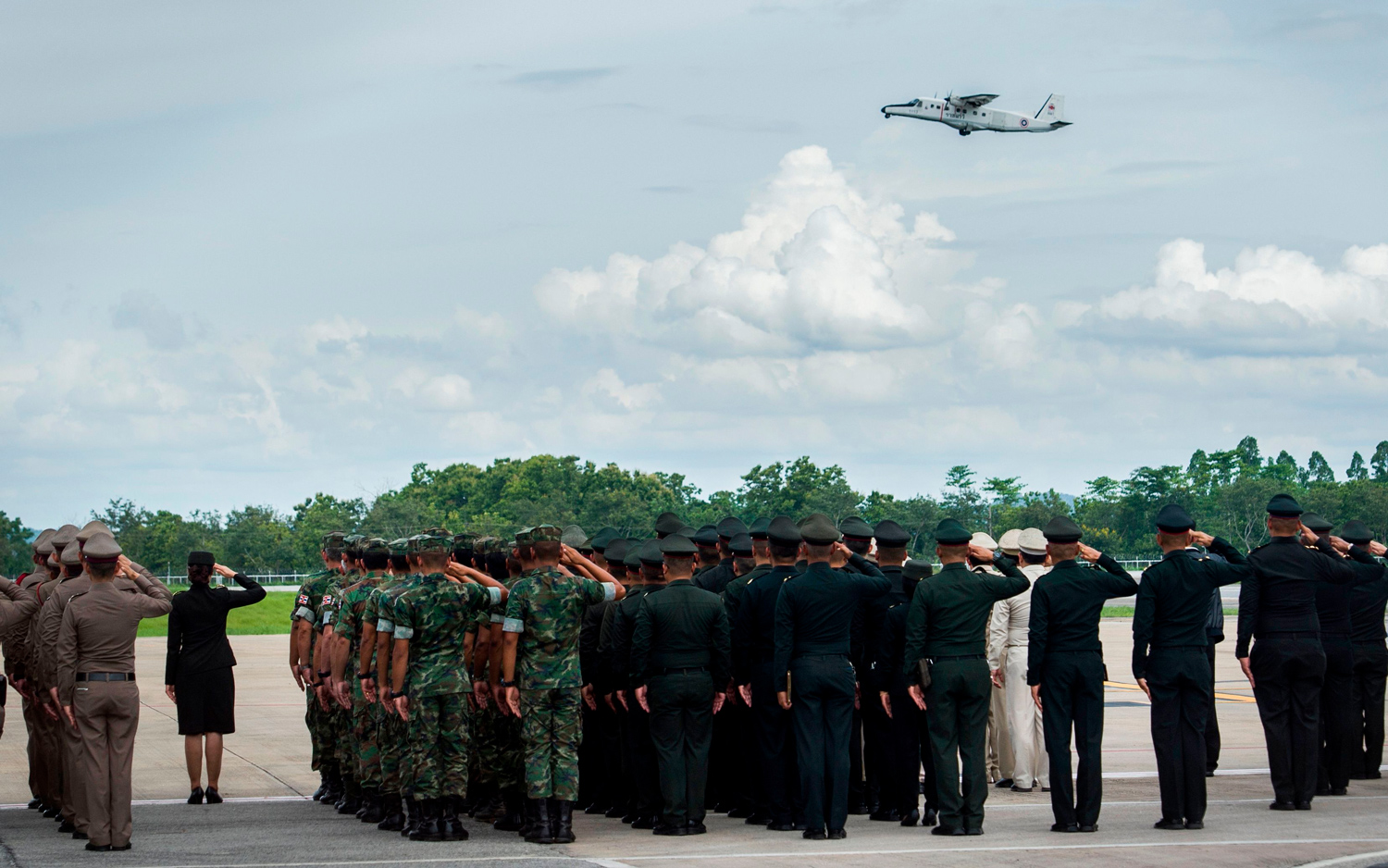 Gallery: Rescuers Race Against Time To Save Soccer Team Trapped In Thai ...