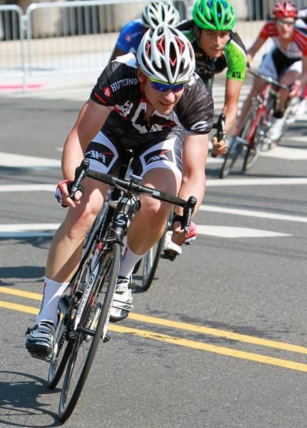 Joe Whitman (Stan&rsquo;s NoTubes/AXA Equitable) tries, unsuccessfully, for a prime