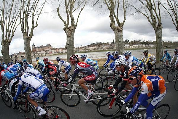 Wilfried Cretskens (Silence-Lotto) is a valuable helper for Cadel Evans.