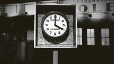e Mans clock photograph by Luc Debraine for his book Les Gardes-Temp