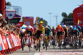 Vuelta a Espa&ntilde;a: Matthew Brennan makes it four with another scorching sprint to win stage 16