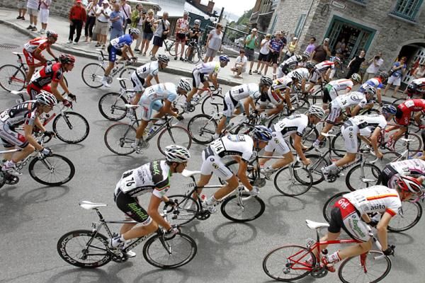 Climbing Cote de la Montagne in the second half of stage five.