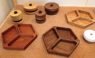 Wooden food bowls & dishes