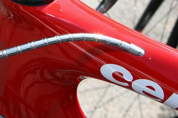 Internal cable routing for improved aerodynamics.