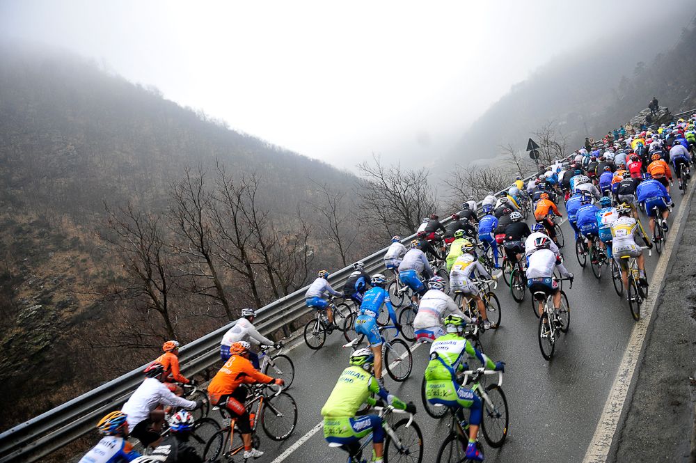 The pack races during the 101st Milan-San Remo spring classic on March 20, 2010