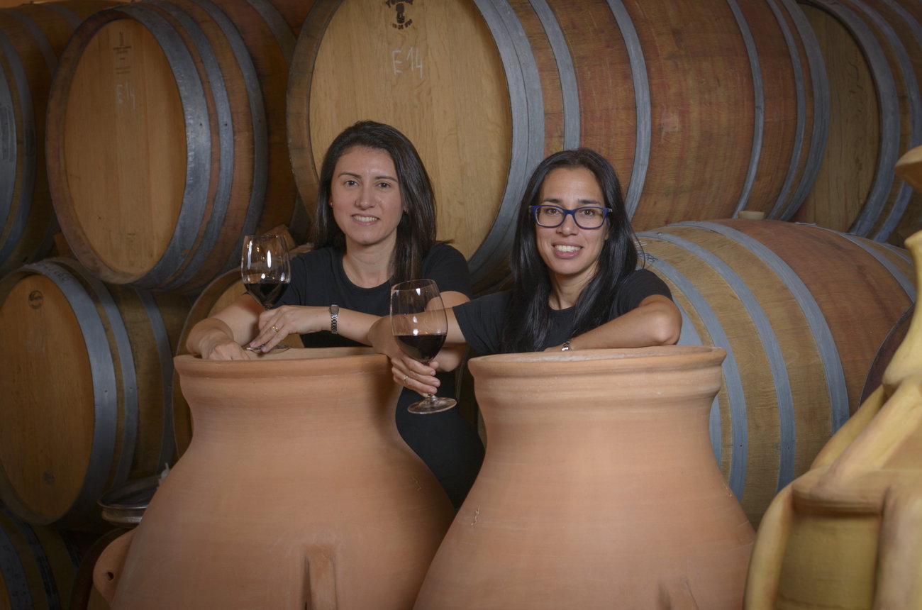 Women-Winemakers-Marta-on-the-left-Maria-Elena-on-the-right.jpg