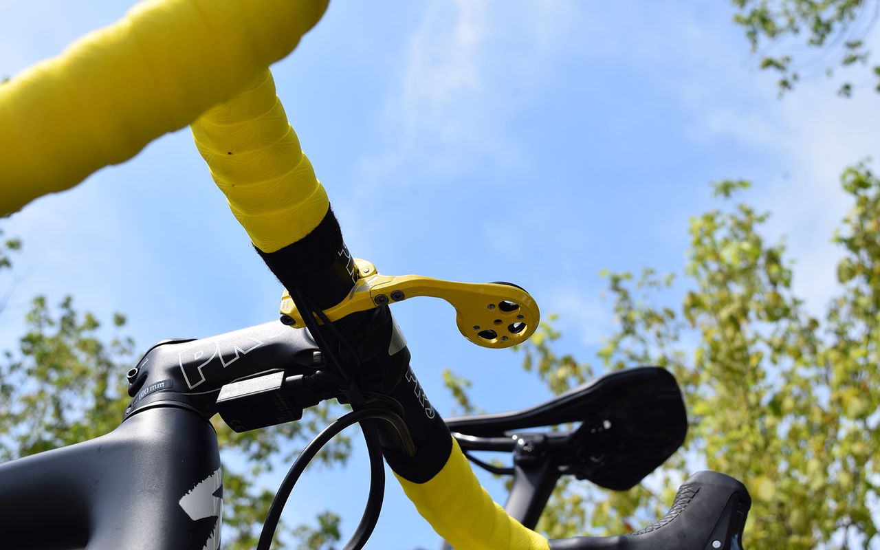 K-Edge have also provided the mid-point race leader with a special yellow out-front computer mount