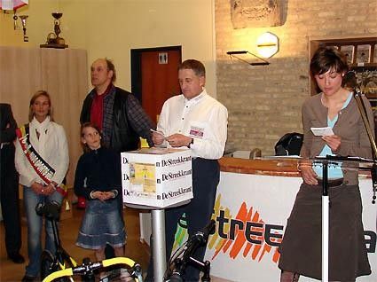 Freddy Maertens (middle)