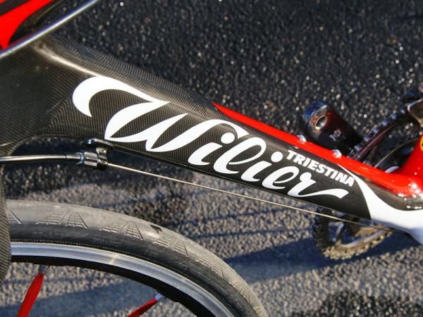 The down tube's squared-off profile makes for more stiffness than its moderate width would suggest