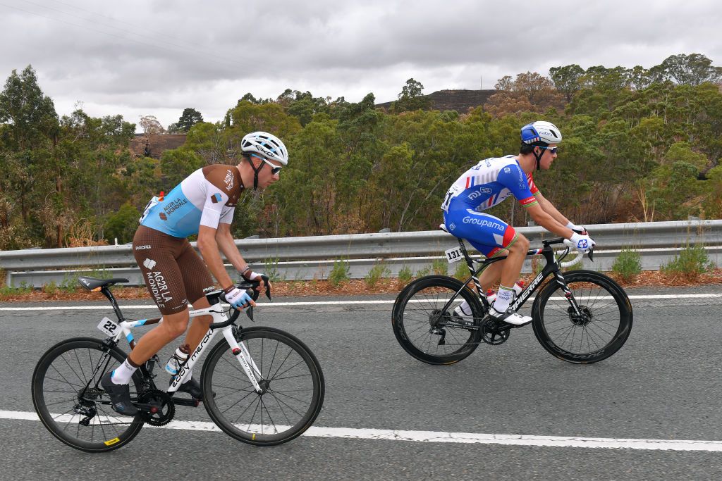 Geoffrey Bouchard and Miles Scotson in the breakway